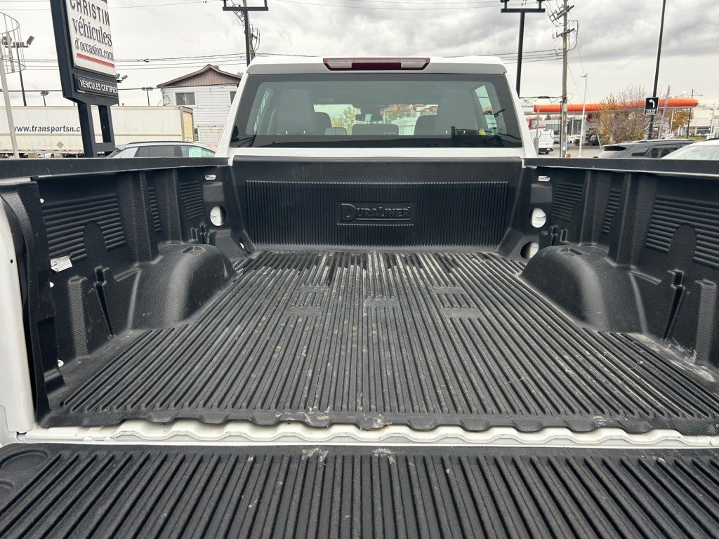 Chevrolet Silverado 2500  2024 à Montréal, Québec - 14 - w1024h768px