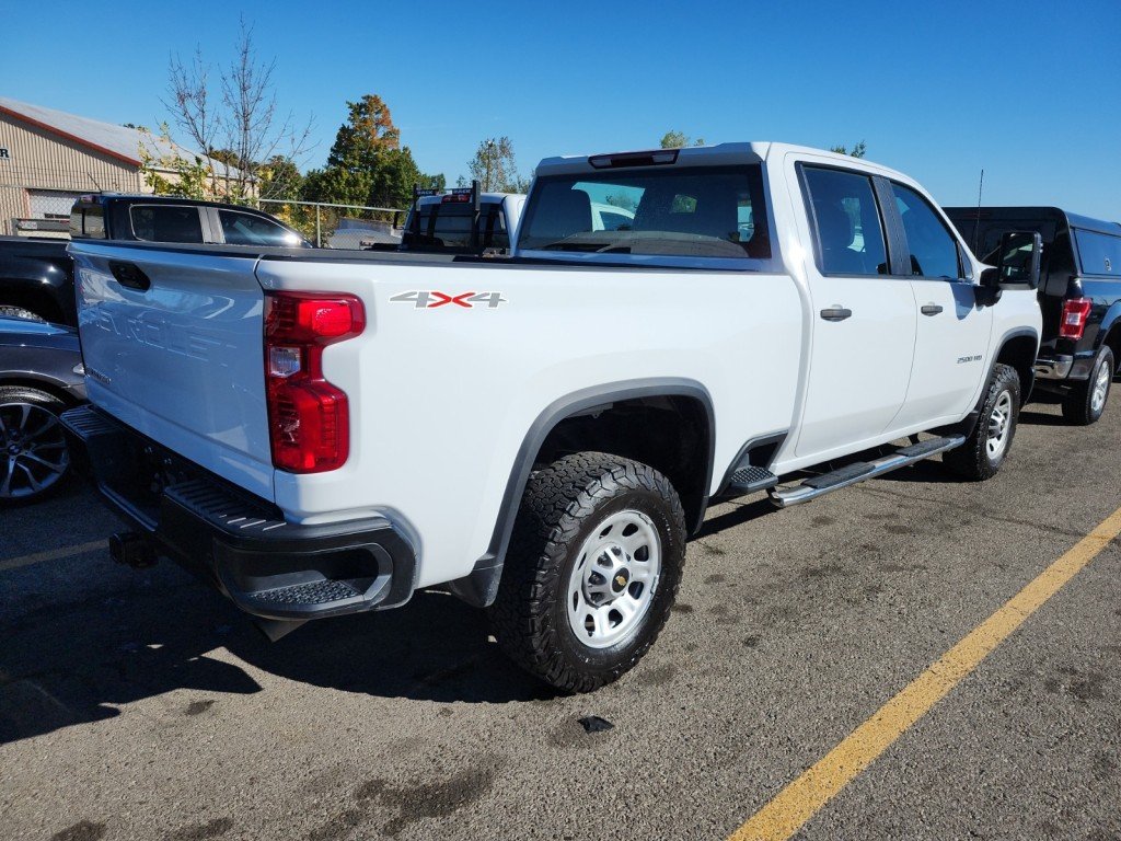 2024 Chevrolet Silverado 2500 in Montreal, Quebec - 3 - w1024h768px