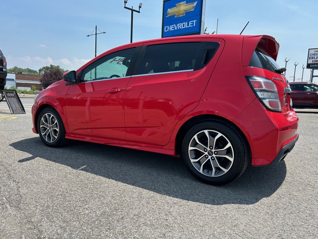 Chevrolet Sonic  2018 à Montréal, Québec - 6 - w1024h768px