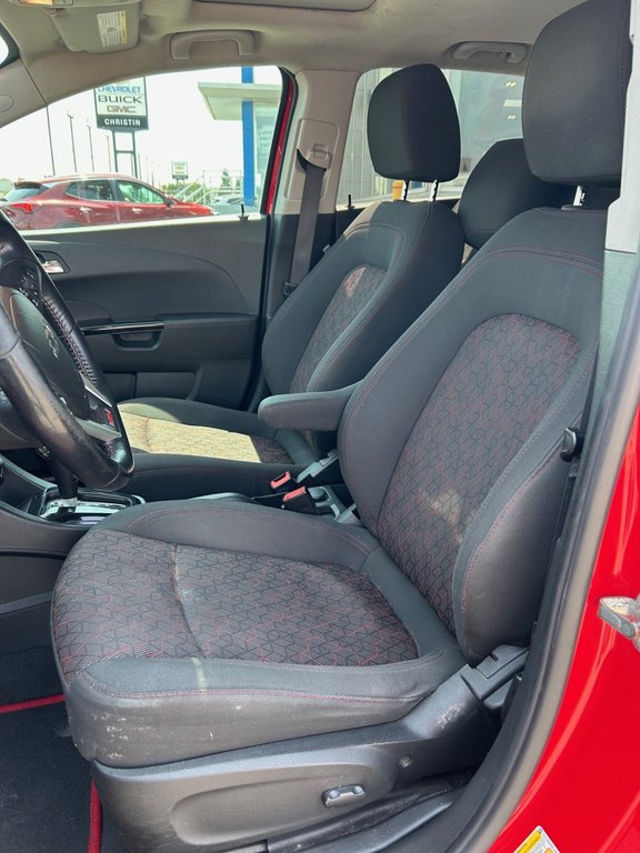 Chevrolet Sonic  2018 à Montréal, Québec - 8 - w1024h768px