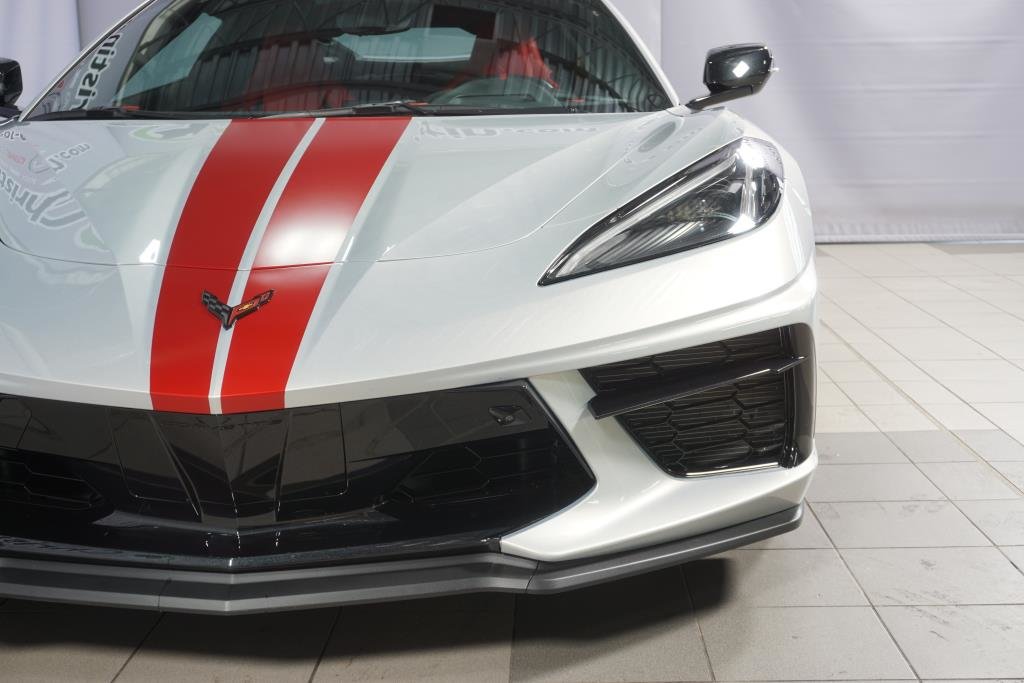 Chevrolet STINGRAY COUPE  2023 à Montréal, Québec - 3 - w1024h768px