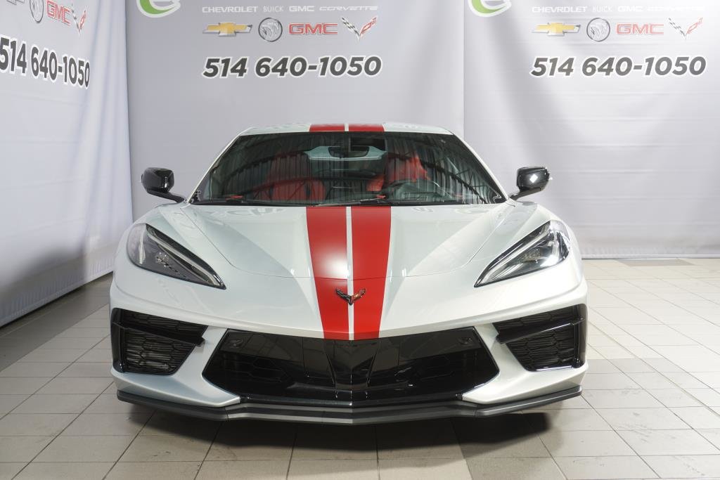 Chevrolet STINGRAY COUPE  2023 à Montréal, Québec - 2 - w1024h768px