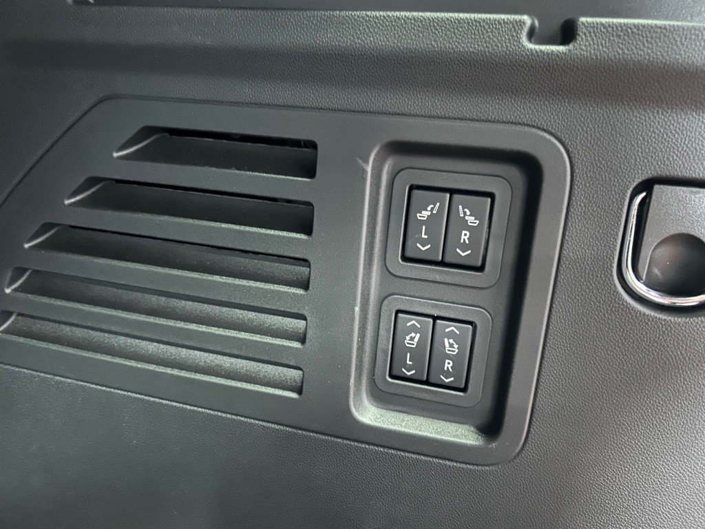 2025 Chevrolet Traverse in Montreal, Quebec - 15 - w1024h768px