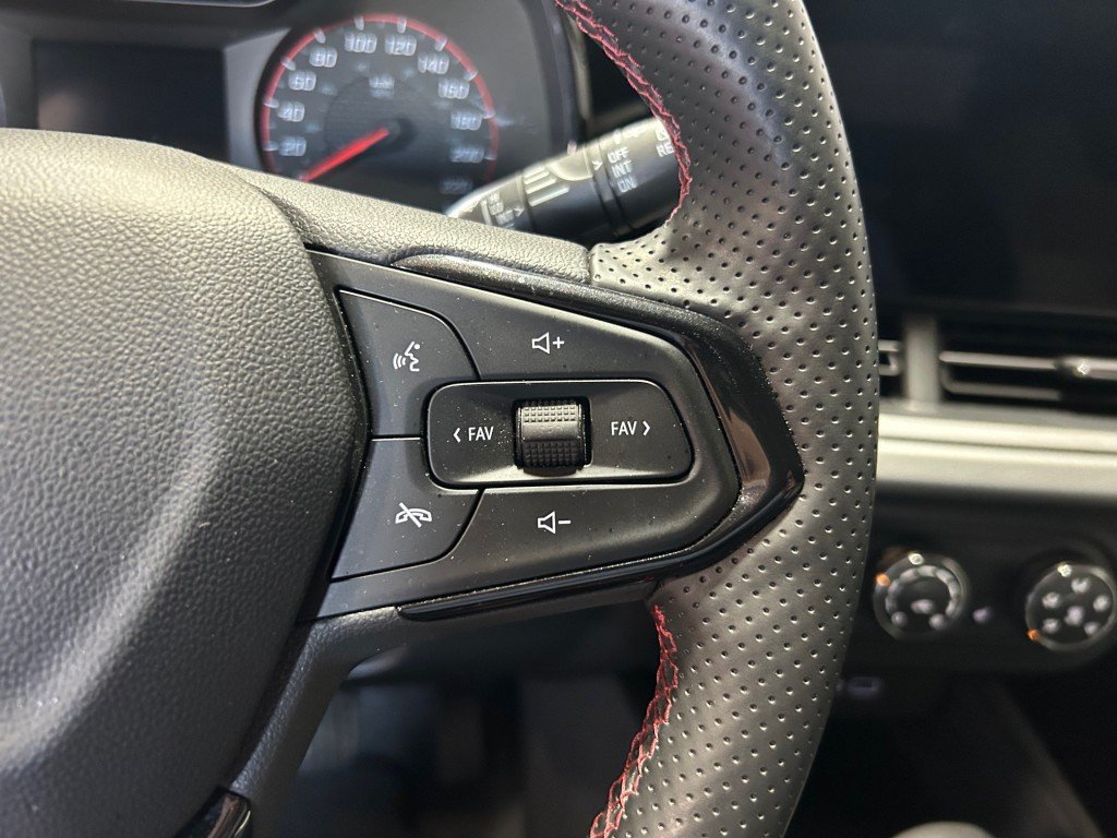 2025 Chevrolet TRAX in Montreal, Quebec - 12 - w1024h768px
