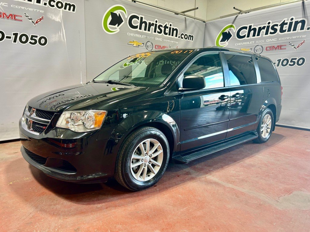 2017 Dodge Grand Caravan in Montreal, Quebec - 1 - w1024h768px