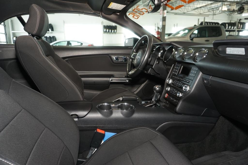 Ford Mustang  2016 à Montréal, Québec - 4 - w1024h768px
