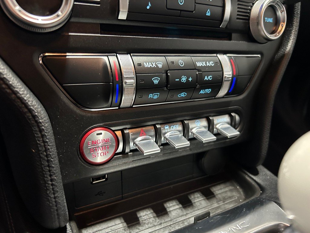 Ford MUSTANG  2023 à Montréal, Québec - 14 - w1024h768px