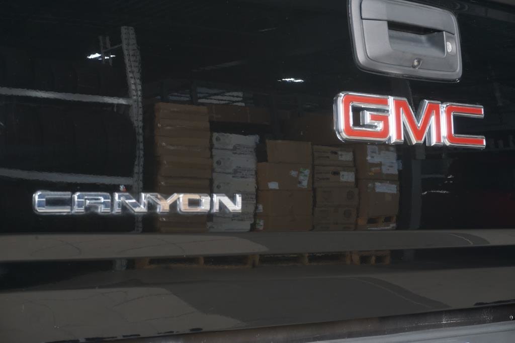 2016 GMC Canyon in Montreal, Quebec - 30 - w1024h768px