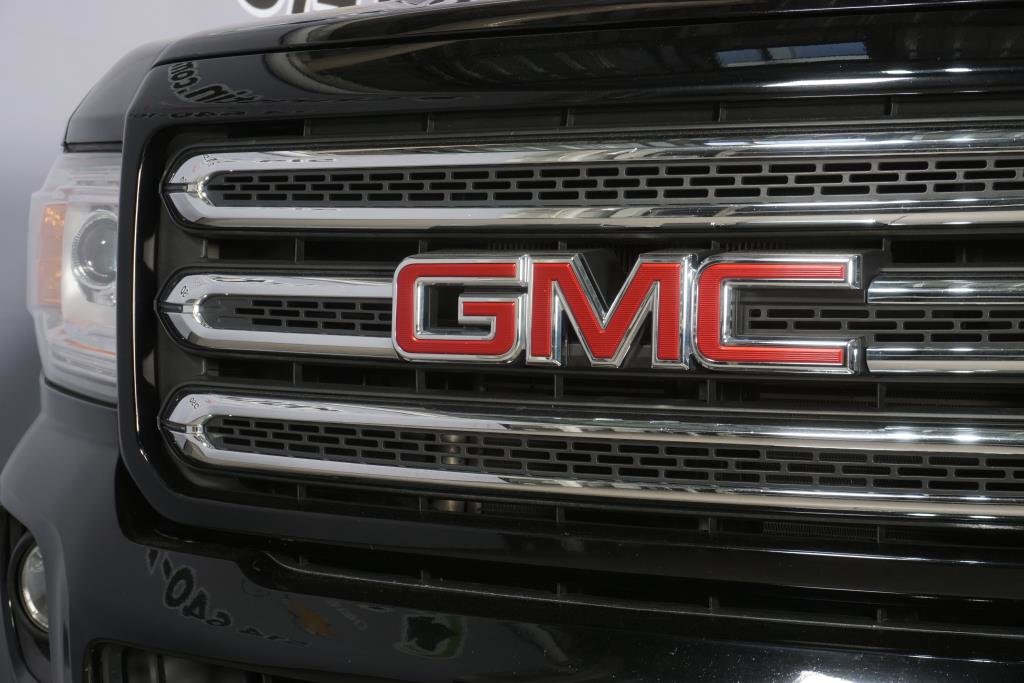 2016 GMC Canyon in Montreal, Quebec - 5 - w1024h768px