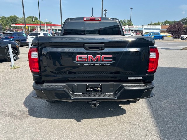 2023 GMC Canyon in Montreal, Quebec - 8 - w1024h768px