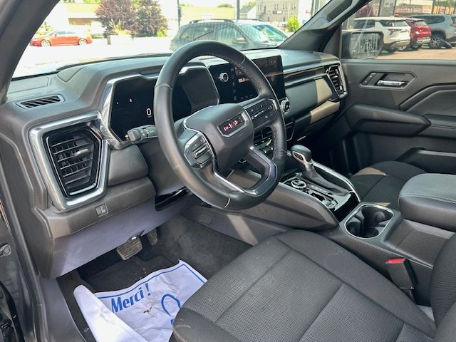 2023 GMC Canyon in Montreal, Quebec - 11 - w1024h768px