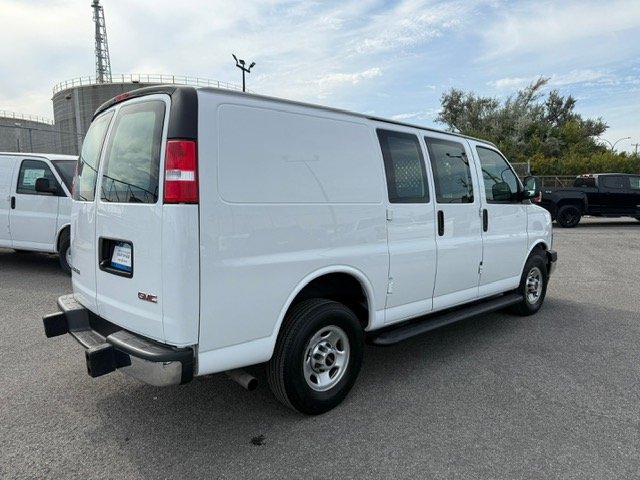 2023 GMC SAVANA in Montreal, Quebec - 14 - w1024h768px