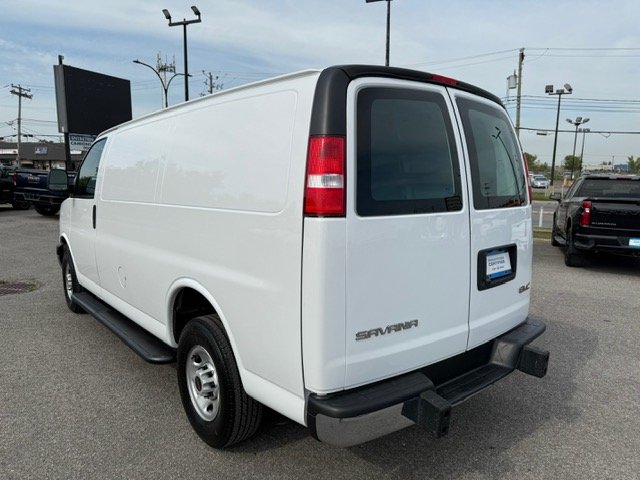 2023 GMC SAVANA in Montreal, Quebec - 16 - w1024h768px