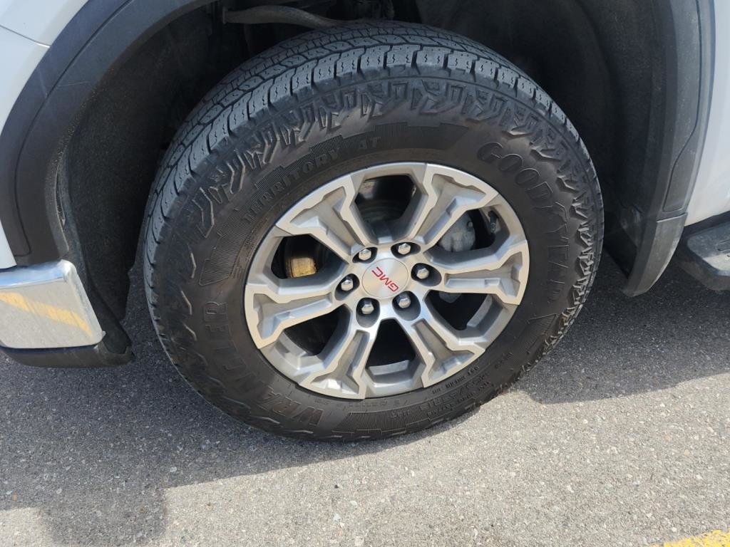 2023 GMC Sierra 1500 in Montreal, Quebec - 2 - w1024h768px