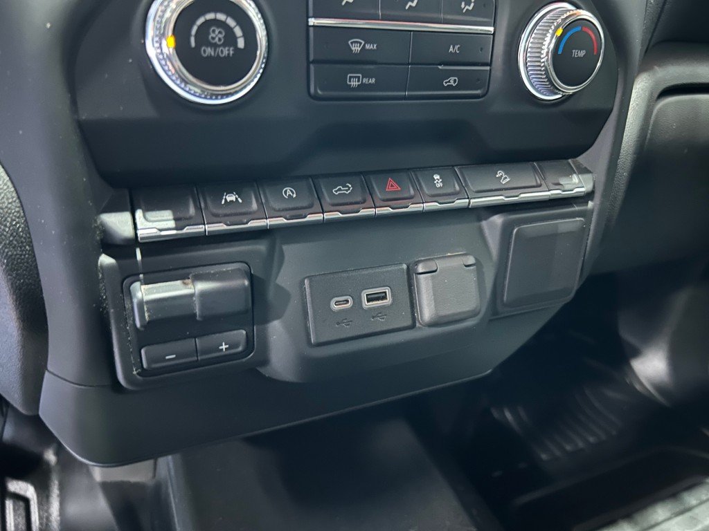 2023 GMC SIERRA 1500 in Montreal, Quebec - 10 - w1024h768px