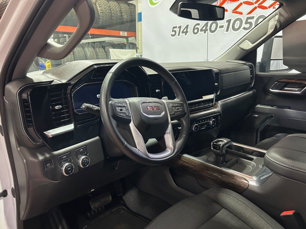 GMC SIERRA 1500  2023 à Montréal, Québec - 4 - w1024h768px