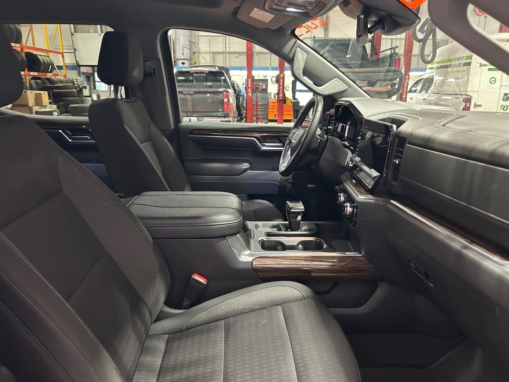 GMC SIERRA 1500  2023 à Montréal, Québec - 18 - w1024h768px