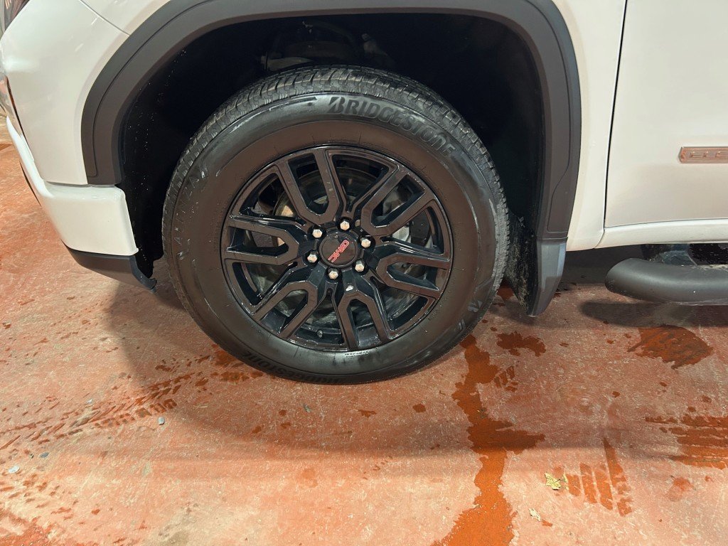 GMC SIERRA 1500  2023 à Montréal, Québec - 2 - w1024h768px