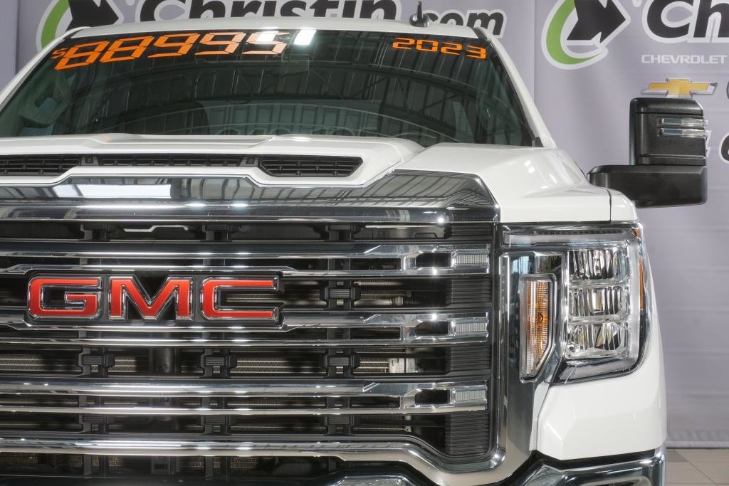 GMC Sierra 2500HD  2023 à Montréal, Québec - 6 - w1024h768px