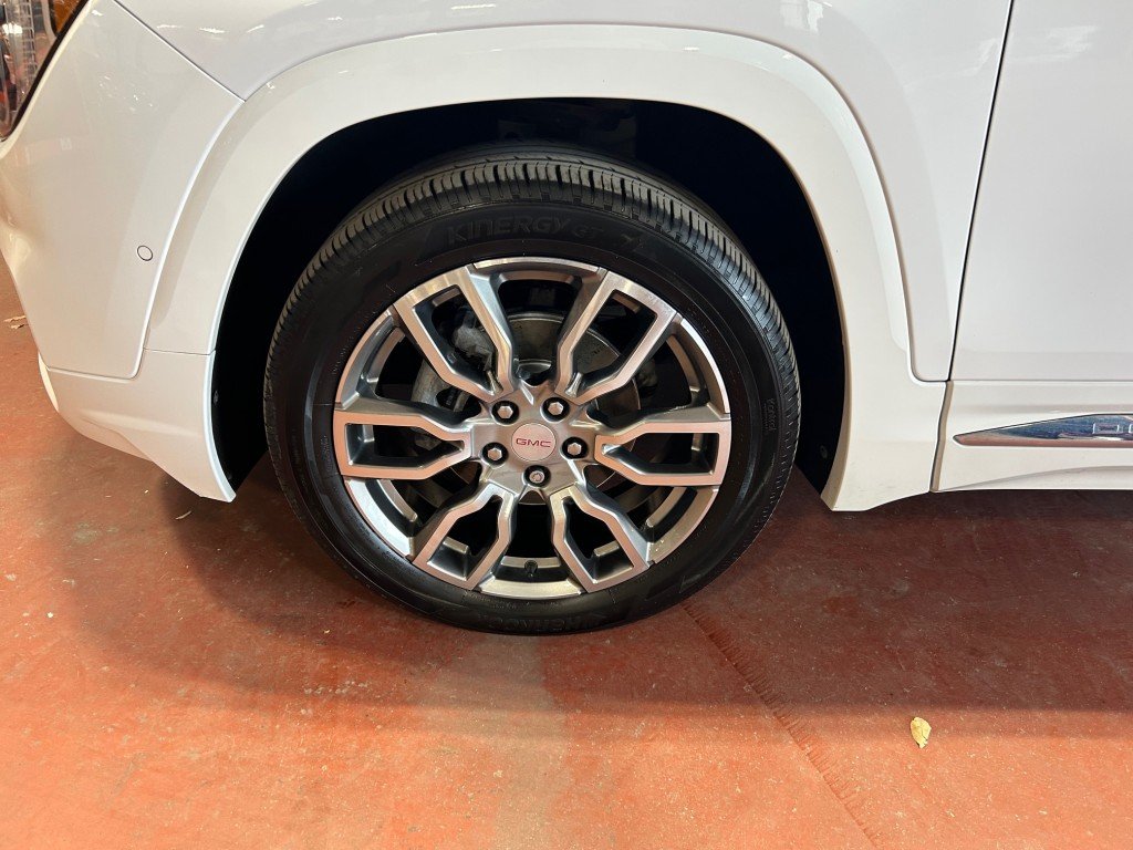 2023 GMC Terrain in Montreal, Quebec - 3 - w1024h768px