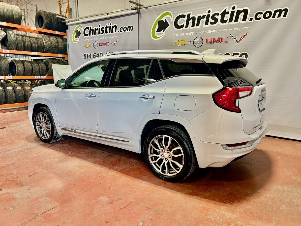 2023 GMC Terrain in Montreal, Quebec - 5 - w1024h768px