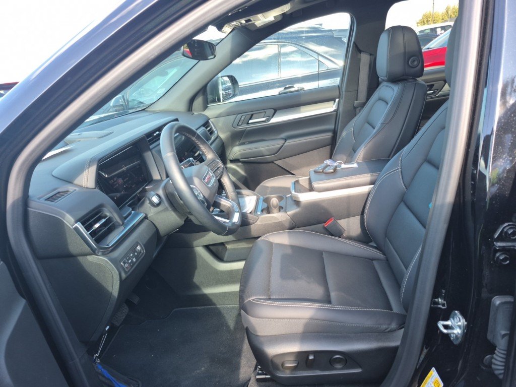 2025 GMC TERRAIN in Montreal, Quebec - 2 - w1024h768px