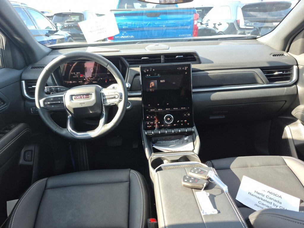 2025 GMC TERRAIN in Montreal, Quebec - 5 - w1024h768px