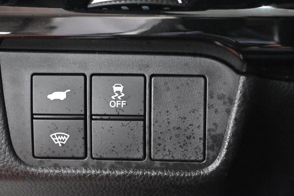 Honda CR-V HYBRID  2023 à Montréal, Québec - 11 - w1024h768px