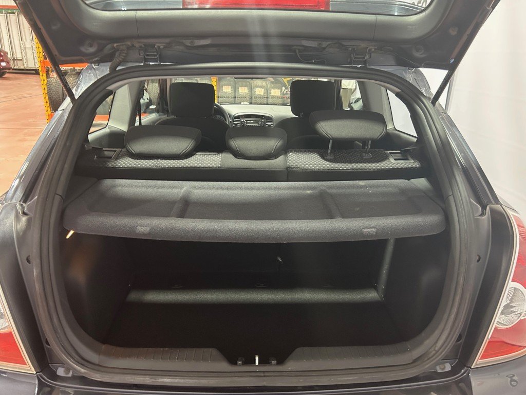 2011 Hyundai ACCENT in Montreal, Quebec - 7 - w1024h768px