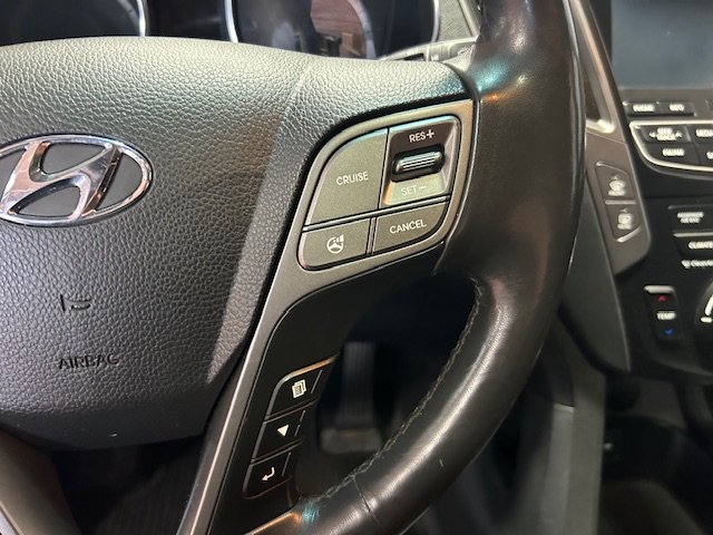 2015 Hyundai Santa Fe in Montreal, Quebec - 17 - w1024h768px