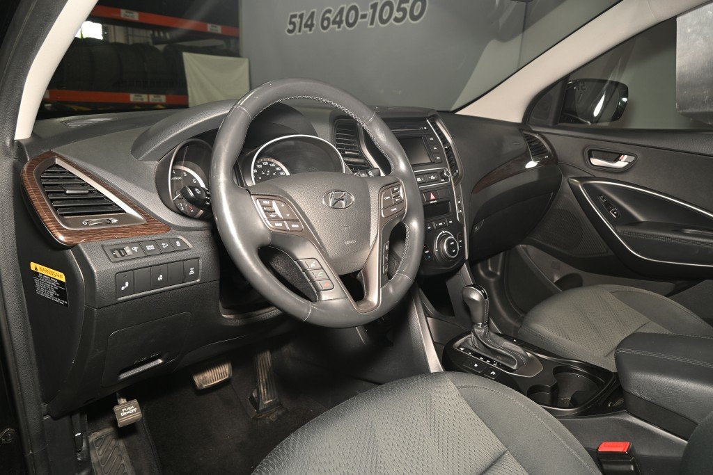 Hyundai Santa Fe  2018 à Montréal, Québec - 6 - w1024h768px