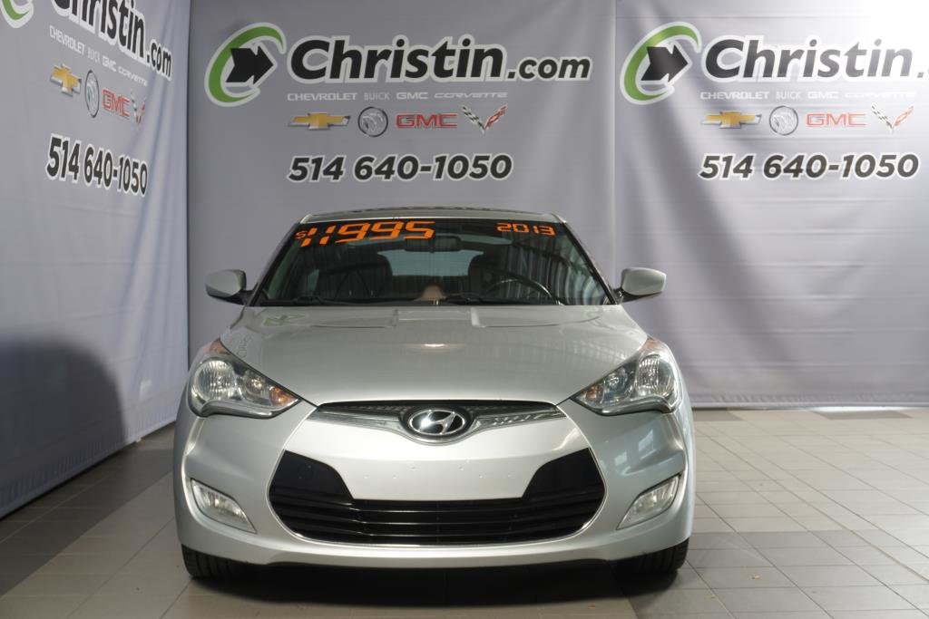 2013 Hyundai Veloster in Montreal, Quebec - 2 - w1024h768px