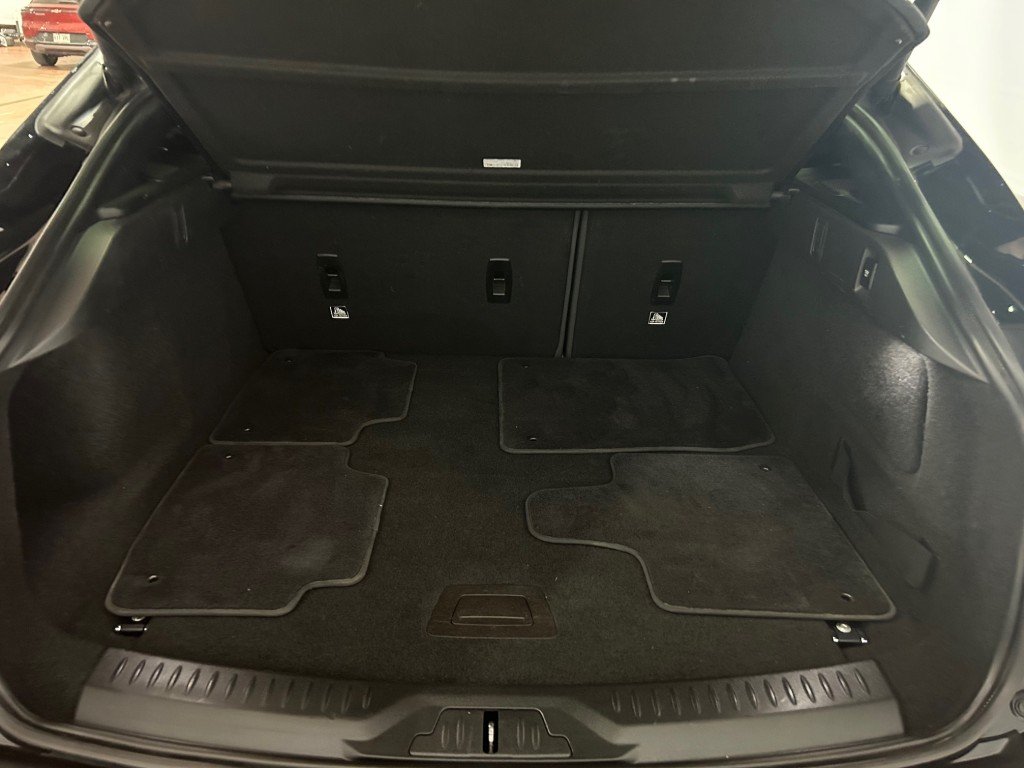 Jaguar I-PACE  2019 à Montréal, Québec - 6 - w1024h768px
