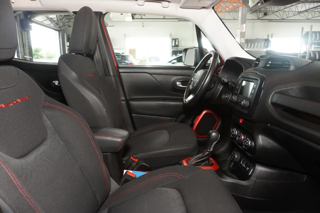 Jeep Renegade  2015 à Montréal, Québec - 14 - w1024h768px