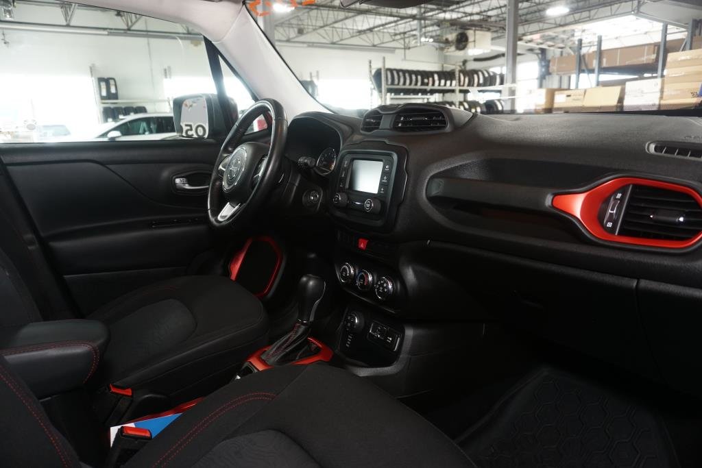 2015 Jeep Renegade in Montreal, Quebec - 15 - w1024h768px