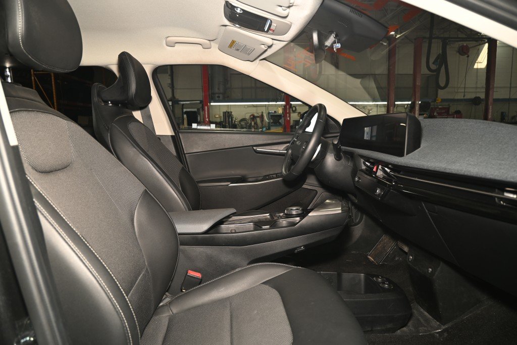 Kia EV6  2024 à Montréal, Québec - 9 - w1024h768px