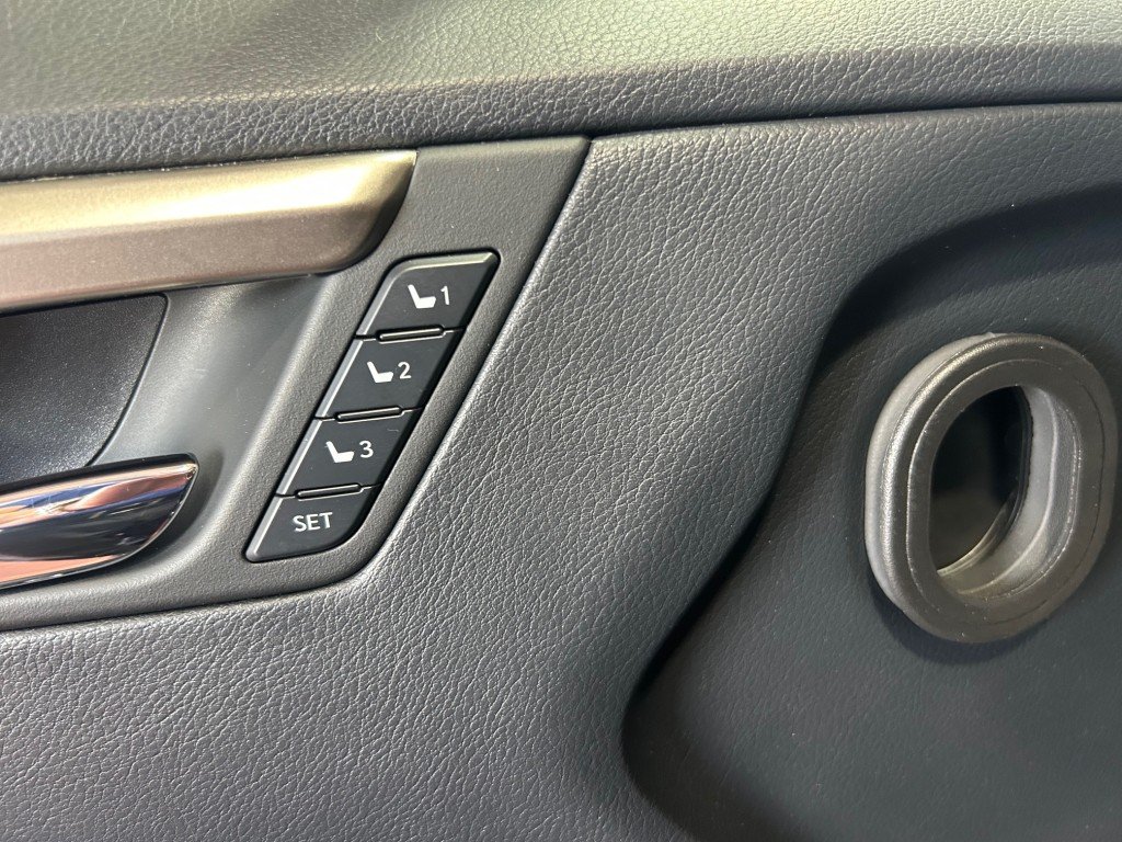 2021 Lexus RX in Montreal, Quebec - 12 - w1024h768px