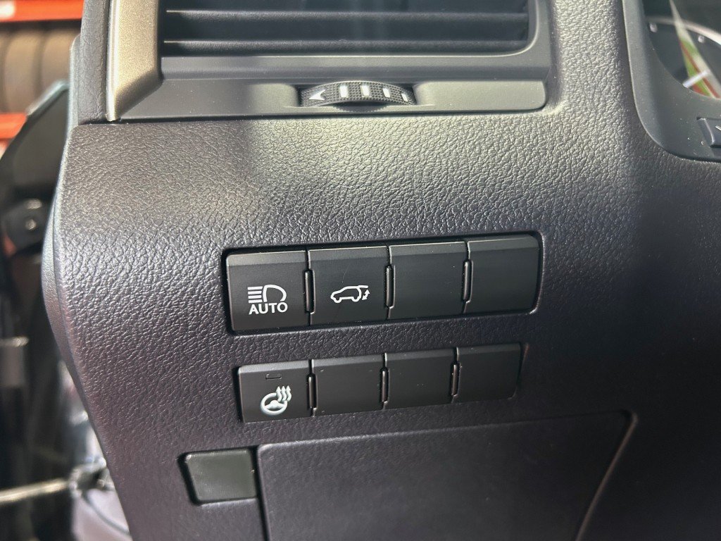 2021 Lexus RX in Montreal, Quebec - 13 - w1024h768px