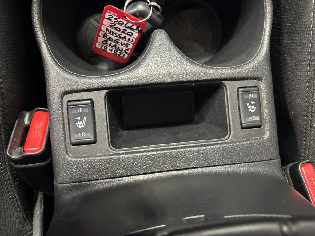 2020 Nissan ROGUE in Montreal, Quebec - 14 - w1024h768px