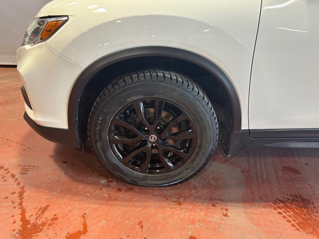 2020 Nissan ROGUE in Montreal, Quebec - 3 - w1024h768px