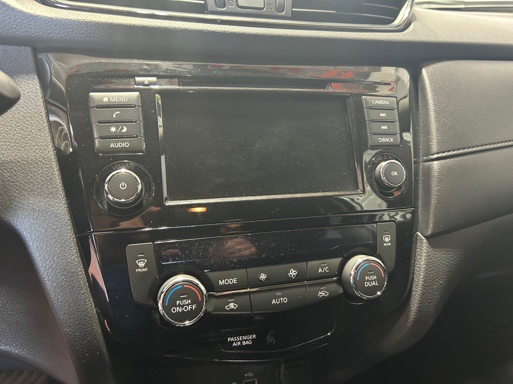 2020 Nissan ROGUE in Montreal, Quebec - 15 - w1024h768px
