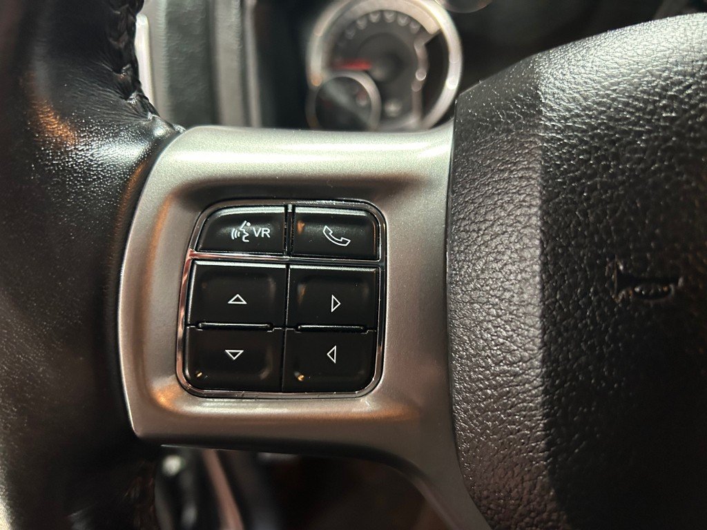 Ram 1500 CLASSIC  2021 à Montréal, Québec - 8 - w1024h768px