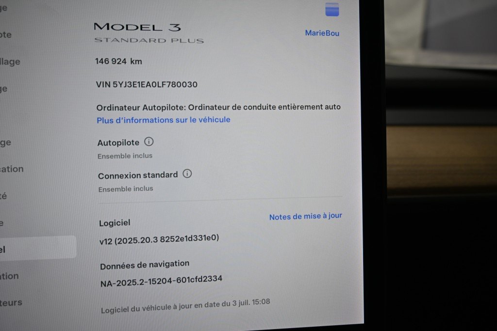 2020 Tesla MODEL 3 in Montreal, Quebec - 6 - w1024h768px