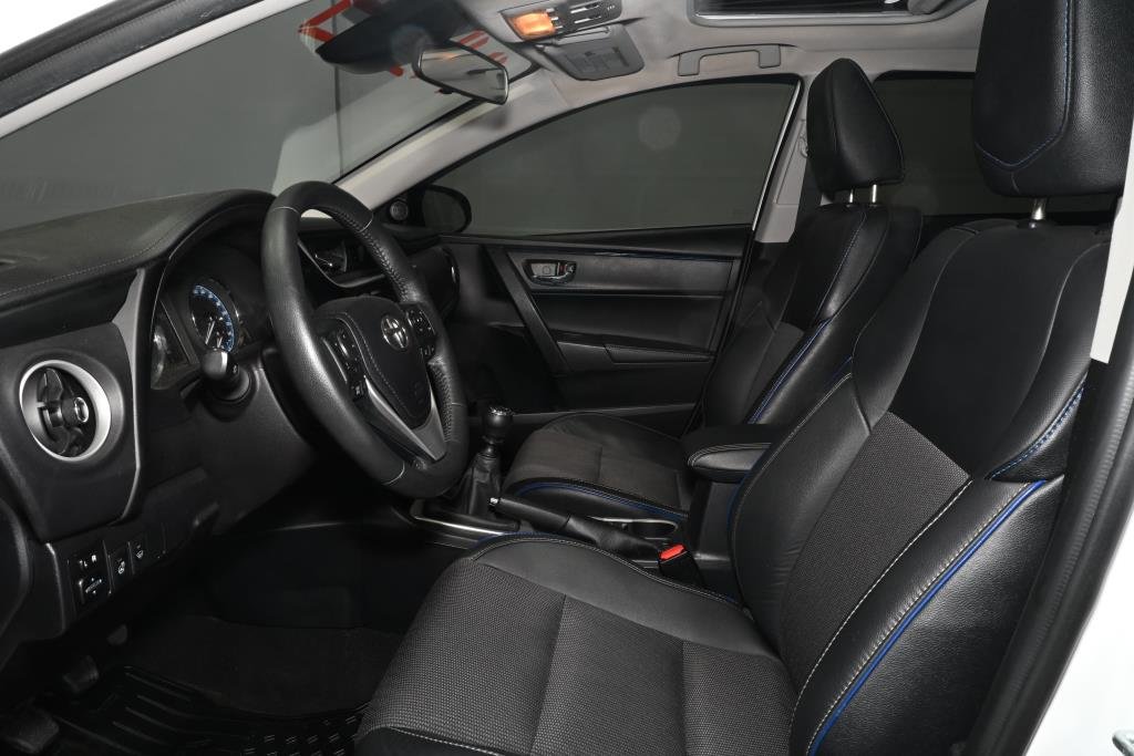 Toyota Corolla  2017 à Montréal, Québec - 5 - w1024h768px