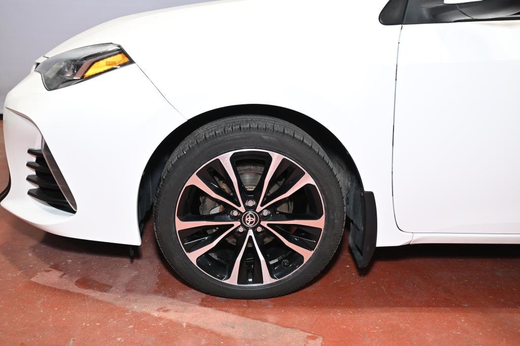 Toyota Corolla  2017 à Montréal, Québec - 3 - w1024h768px