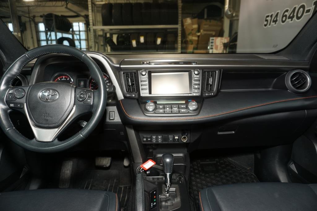 2016 Toyota RAV4 in Montreal, Quebec - 16 - w1024h768px