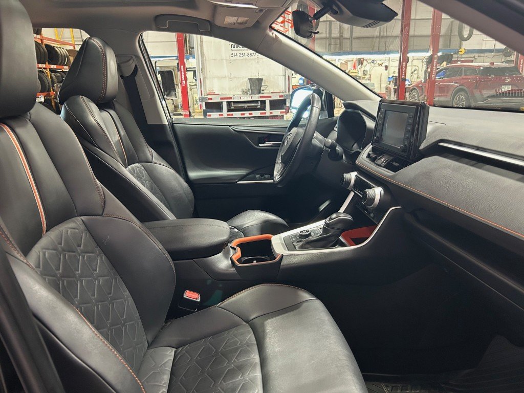 Toyota RAV4  2022 à Montréal, Québec - 18 - w1024h768px