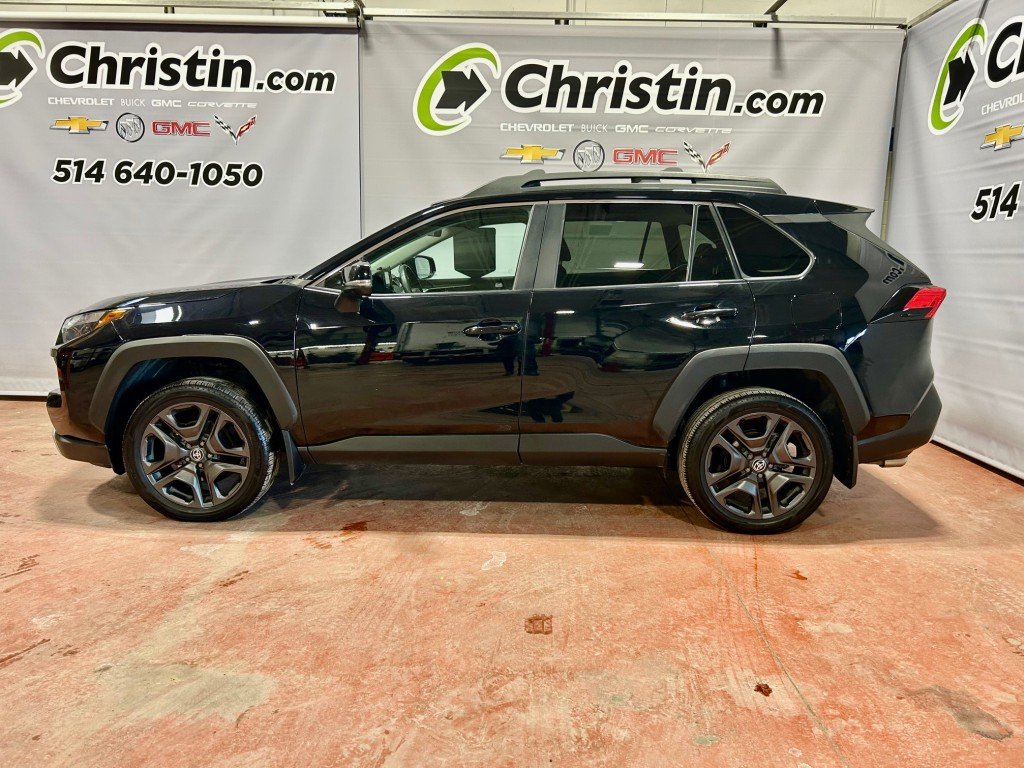 Toyota RAV4  2022 à Montréal, Québec - 4 - w1024h768px