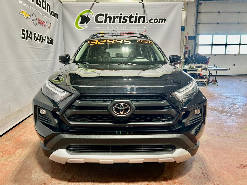 Toyota RAV4  2022 à Montréal, Québec - 2 - w1024h768px