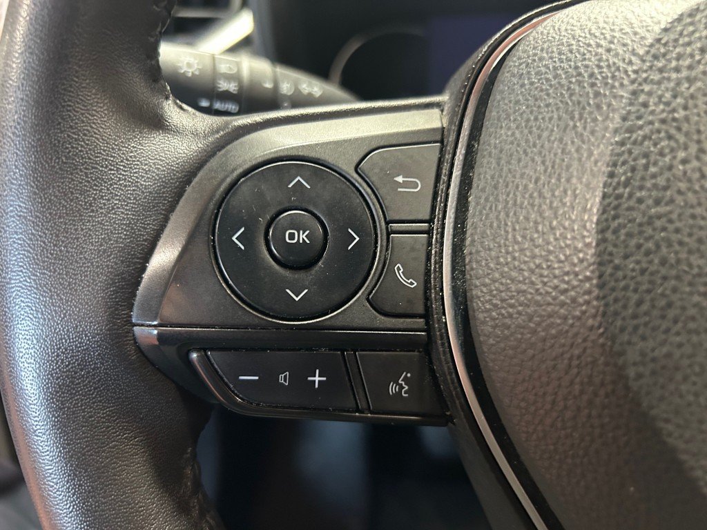 Toyota RAV4  2022 à Montréal, Québec - 12 - w1024h768px